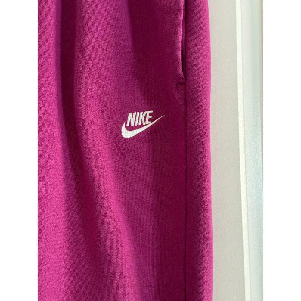 Nike Magenta Pink Nike Club Fleece Mid-Rise Jogger Sweatpants Size Medium